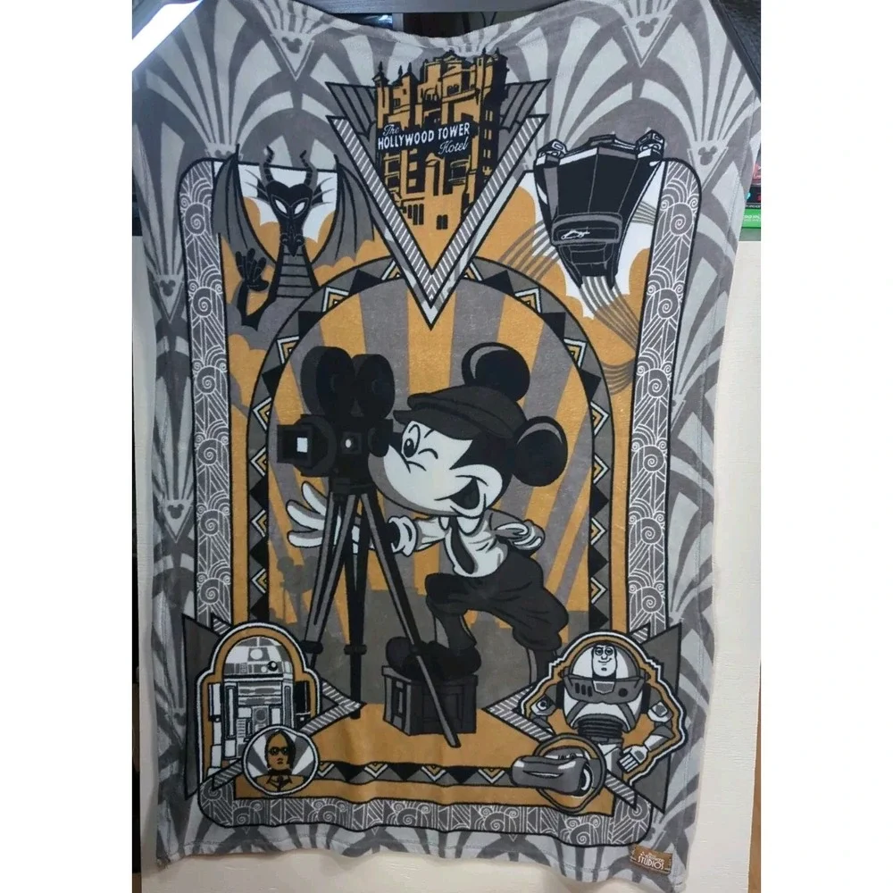 Rare Hollywood Studios Disney Mickey Film Fleece Blanket 36 